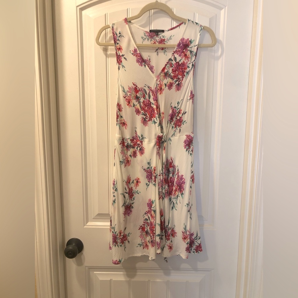 Staccato summer dress with offset front tie